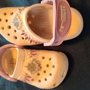 CROCS Kids White Glitter CrocsClog Sandals with Purple Strap and Snowflake